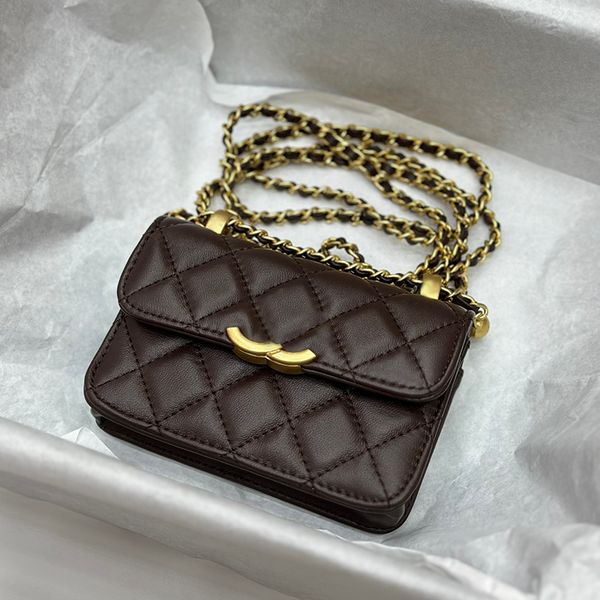stylish womens mini shoulder bag classic brown leather diamond hardware metal c buckle luxury handbag matelasse crossbody bags underarm bags
stylish womens mini shoulder bag classic brown leather diamond hardware metal c buckle luxury handbag matelasse crossbody bags underarm bags