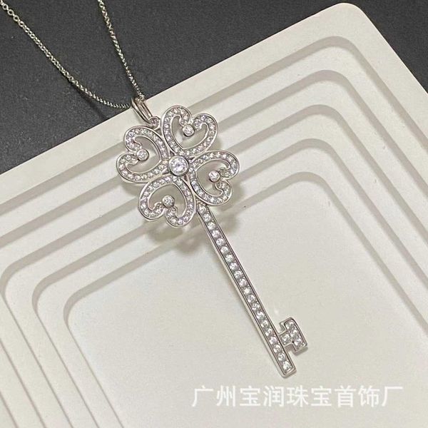 designer's tiffay key necklace christmas snowflake four-leaf clover high version pendant simple versatile sweater chain 6cax, Black
designer's tiffay key necklace christmas snowflake four-leaf clover high version pendant simple versatile sweater chain 6cax, Black