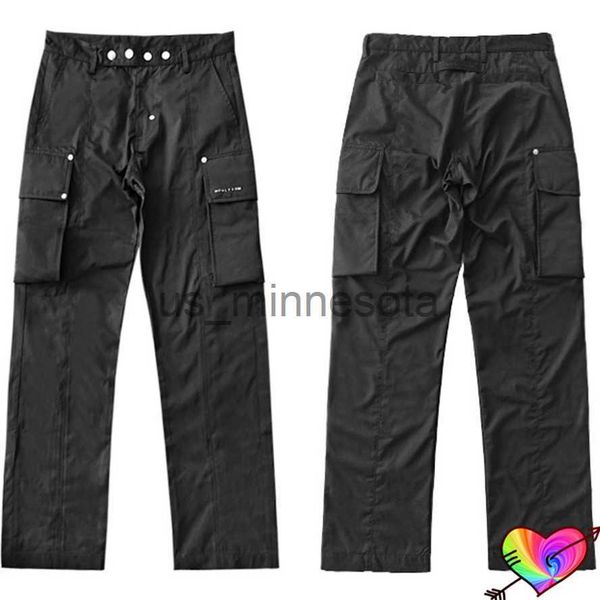 men's jeans black 1017 alyx 9sm cargo pants 2022 men women multi metal button 11 alyx pants pockets slightly loose trousers j230821, Blue
men's jeans black 1017 alyx 9sm cargo pants 2022 men women multi metal button 11 alyx pants pockets slightly loose trousers j230821, Blue