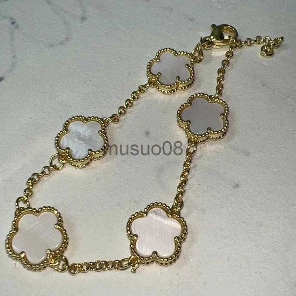 bangle 2023 five-leaf clover bracelet classic four-leaf clover 16 colors natural stone shell bracelet luxury jewelry j230819, Black
bangle 2023 five-leaf clover bracelet classic four-leaf clover 16 colors natural stone shell bracelet luxury jewelry j230819, Black
