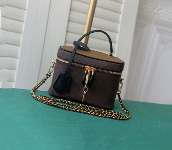 45165vintage handbag, mini makeup bag luxury cross bag, leather denim mini pretty vanity, cosmetics designer, makeup bag, sac, major travel
45165vintage handbag, mini makeup bag luxury cross bag, leather denim mini pretty vanity, cosmetics designer, makeup bag, sac, major travel