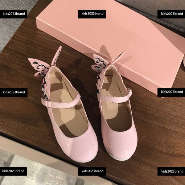 kids shoes girl flat shoes child designer sneakers new listing butterfly decoration on the heel box packaging children' size 26-35, Black;grey
kids shoes girl flat shoes child designer sneakers new listing butterfly decoration on the heel box packaging children' size 26-35, Black;grey