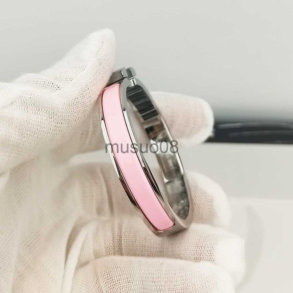 bangle 8mm aaa h letter bracelet for women luxury party dating fashion jewelry for women item with box j230819, Black
bangle 8mm aaa h letter bracelet for women luxury party dating fashion jewelry for women item with box j230819, Black