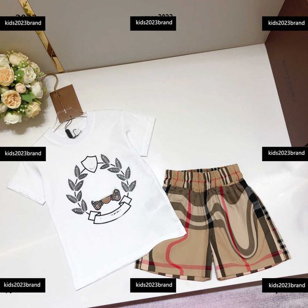 tracksuits designer kids designer clothes size 100-160 cm 2pcs symmetric graphic t-shirt and elastic waist plaid shorts may10, White
tracksuits designer kids designer clothes size 100-160 cm 2pcs symmetric graphic t-shirt and elastic waist plaid shorts may10, White