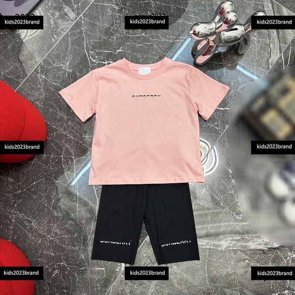 tracksuits kids designer clothes t shirt sets baby suits 2pcs letter printed round neck short sleeves and tight leggings, White
tracksuits kids designer clothes t shirt sets baby suits 2pcs letter printed round neck short sleeves and tight leggings, White