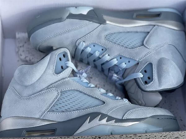 light blue birds jumpman 5 basketball shoes sp og man/woman sport sneaker with original box fast delivery
light blue birds jumpman 5 basketball shoes sp og man/woman sport sneaker with original box fast delivery