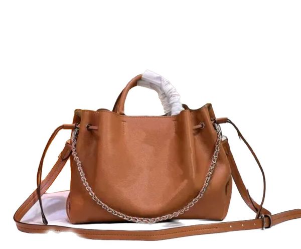 7a quality bag bella tote luxury designer totes leather perforation bags fashion classic handbags for women with pouch wallet woman shopping
7a quality bag bella tote luxury designer totes leather perforation bags fashion classic handbags for women with pouch wallet woman shopping