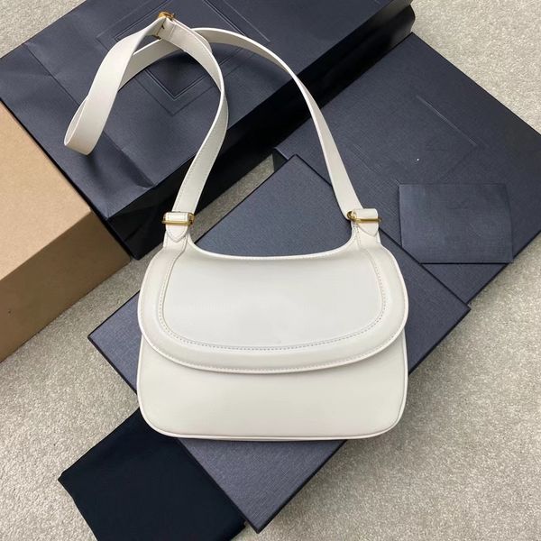 2023 new fashion design women's saddle bag smooth leather shoulder backpack metal interleaved letter organ bag design shoulder backrest
2023 new fashion design women's saddle bag smooth leather shoulder backpack metal interleaved letter organ bag design shoulder backrest