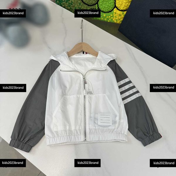 hooded jacket baby colorful sunscreen clothing child hooded coat kids outwear spring contrasting colors coat new product, Blue;gray
hooded jacket baby colorful sunscreen clothing child hooded coat kids outwear spring contrasting colors coat new product, Blue;gray