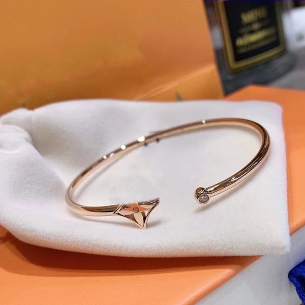 designer bracelet for women charm letter bangle open simple style gold silver flower fashion jewelry valentine wedding gift, Black
designer bracelet for women charm letter bangle open simple style gold silver flower fashion jewelry valentine wedding gift, Black