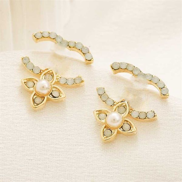 popular 18k gold plated earrings luxury brand designers double letters stud clip earring geometric famous women's earrings wedding part, Golden;silver
popular 18k gold plated earrings luxury brand designers double letters stud clip earring geometric famous women's earrings wedding part, Golden;silver