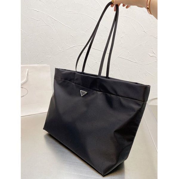 re-nylon the tote bag handbags womens plain totes shopping shoulder bags luxury large black lady fashion purses designer woman handbag luxur
re-nylon the tote bag handbags womens plain totes shopping shoulder bags luxury large black lady fashion purses designer woman handbag luxur