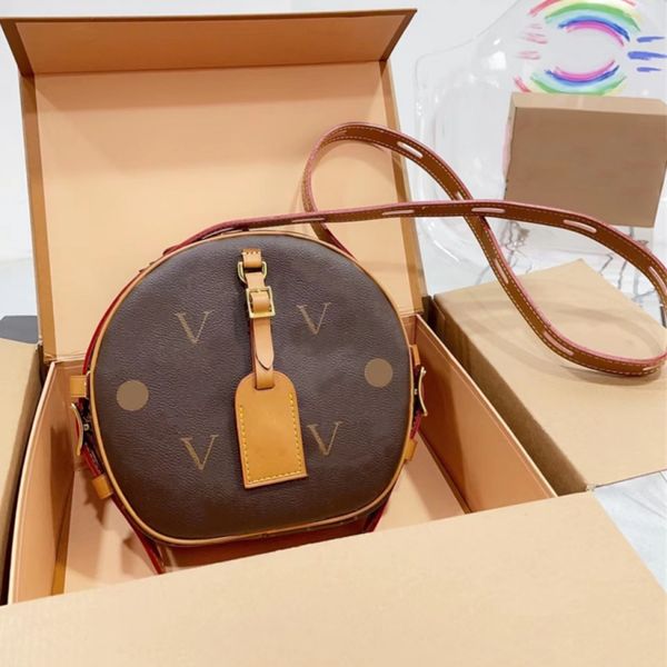2023 woman mini circle bags circular designer bag floral shoulder bag luxury tiny purse print flowers letters leather 2 size 5a
2023 woman mini circle bags circular designer bag floral shoulder bag luxury tiny purse print flowers letters leather 2 size 5a