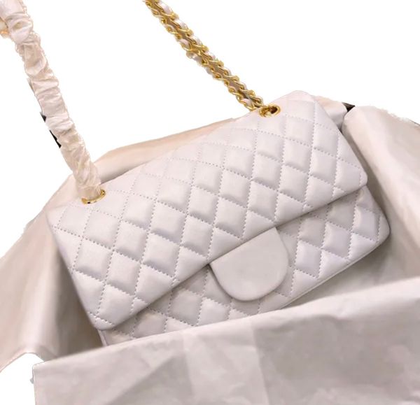 2023ss iridescent pearly pink classic double flap bags with silver metal hardware chain crossbody shoulder luxury designer tote multi pochet
2023ss iridescent pearly pink classic double flap bags with silver metal hardware chain crossbody shoulder luxury designer tote multi pochet