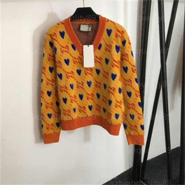knitted sweaters womens knit sweater knitwear letter rhombic heart pattern v-neck long sleeve pullover wool knitwears designer sweater wome, White;black
knitted sweaters womens knit sweater knitwear letter rhombic heart pattern v-neck long sleeve pullover wool knitwears designer sweater wome, White;black