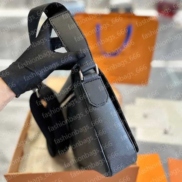 leather men bag crossbody bags district pm shoulder bag purse wallet messenger bag m46255 n42710
leather men bag crossbody bags district pm shoulder bag purse wallet messenger bag m46255 n42710