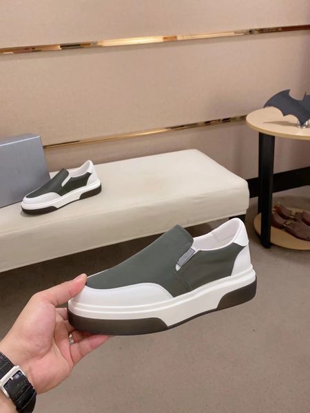 quality slip-on men sneaker shoes genuine leather trainers black white soft calf light sole skateboard casual walking eu38-45
quality slip-on men sneaker shoes genuine leather trainers black white soft calf light sole skateboard casual walking eu38-45