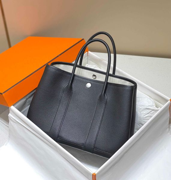 purse 10a hand-held calfskin women's 5h commuter bag designer leather brand shoulder crossbody hanging garden party
purse 10a hand-held calfskin women's 5h commuter bag designer leather brand shoulder crossbody hanging garden party