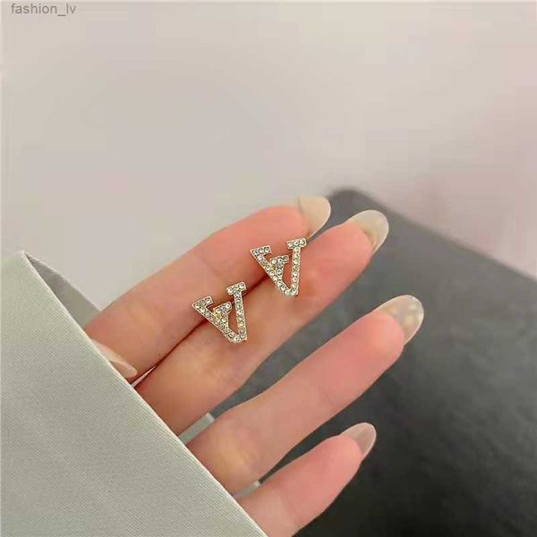 luxury women 18k gold plated designer ear stud earrings brand designers geometry letters crystal rhinestone earring wedding party jewerlry c, Golden;silver
luxury women 18k gold plated designer ear stud earrings brand designers geometry letters crystal rhinestone earring wedding party jewerlry c, Golden;silver