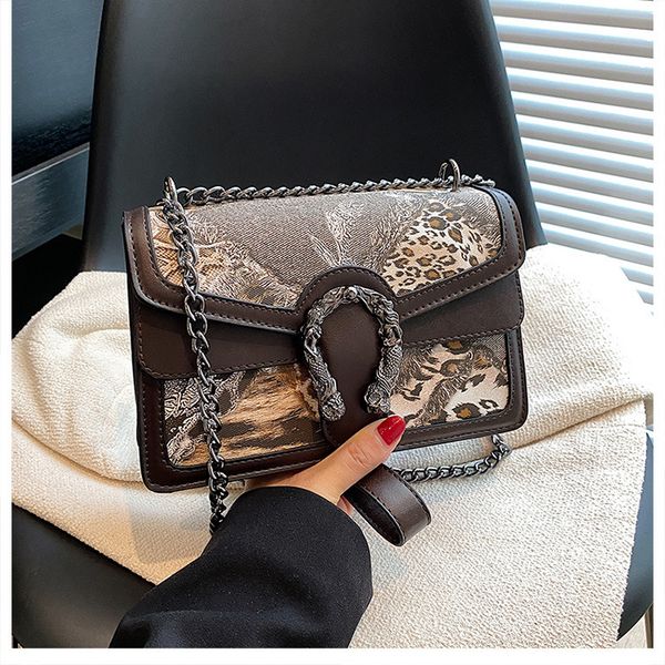 designer bags chain bag plaid flap shoulder handbag chain leather solid color buckle square stripe lady messenger crossbody bags underarm mi
designer bags chain bag plaid flap shoulder handbag chain leather solid color buckle square stripe lady messenger crossbody bags underarm mi
