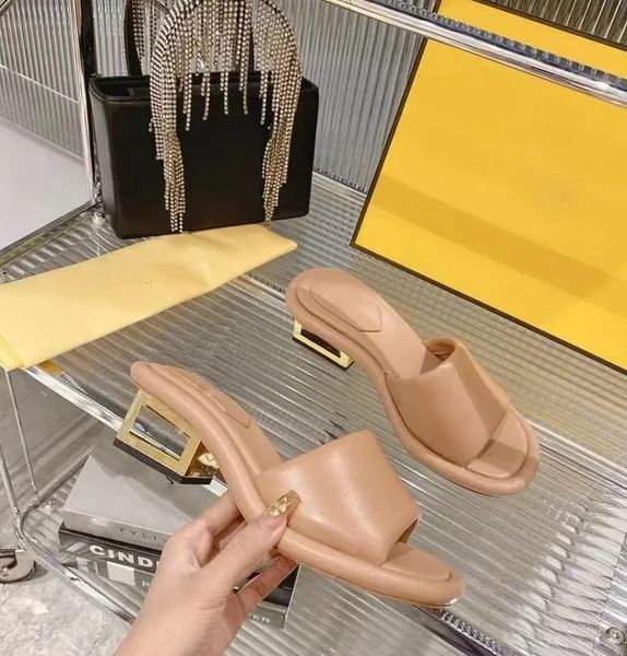 luxury brands women slippers baguette slides black white nappa leather pumps shoes buckled slides summer designer sandals slipper 35-42
luxury brands women slippers baguette slides black white nappa leather pumps shoes buckled slides summer designer sandals slipper 35-42