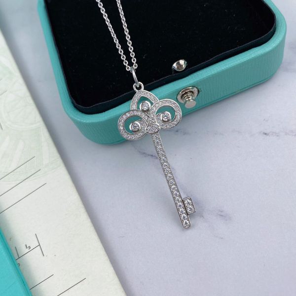 dupe brand 925 sterling silver rhinestone key pendant necklace trendy jewelry version 1
dupe brand 925 sterling silver rhinestone key pendant necklace trendy jewelry version 1