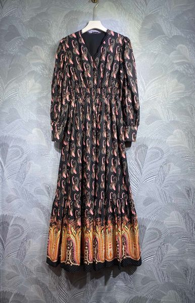 basic & casual dresses european luxury designer fall 2023 new v-neck printed long dress, Black;gray 
basic & casual dresses european luxury designer fall 2023 new v-neck printed long dress, Black;gray