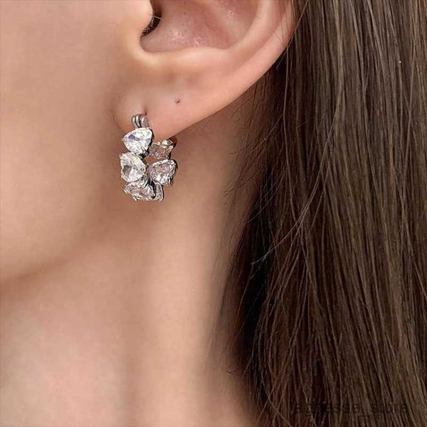 charm simple sweet cool love earrings for women personality earring exquisite silver color wedding bride ear r230819, Golden
charm simple sweet cool love earrings for women personality earring exquisite silver color wedding bride ear r230819, Golden
