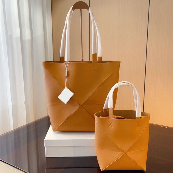 designer fashion women's totes handbags crossbody minimalist atmosphere advanced sense celebrity exquisite women bags
designer fashion women's totes handbags crossbody minimalist atmosphere advanced sense celebrity exquisite women bags