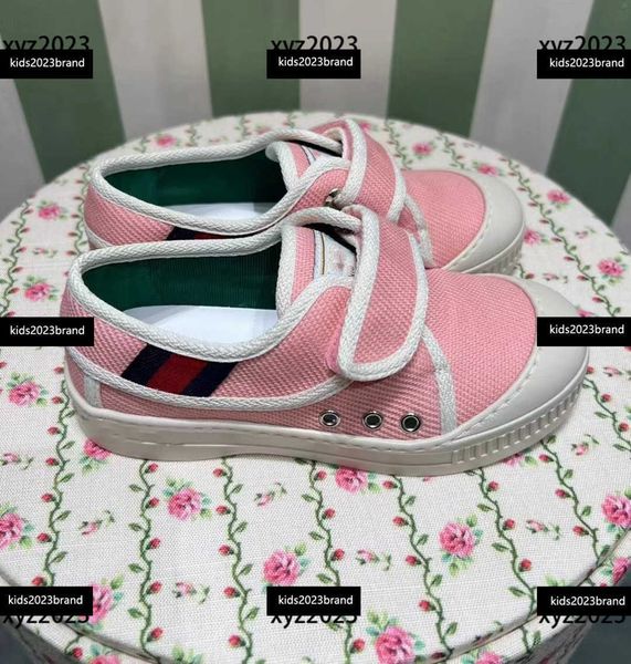 kids casual shoe child sneakers baby spring solid color breathable metal hole design new arrival box protection shipment children's siz, Black;red
kids casual shoe child sneakers baby spring solid color breathable metal hole design new arrival box protection shipment children's siz, Black;red