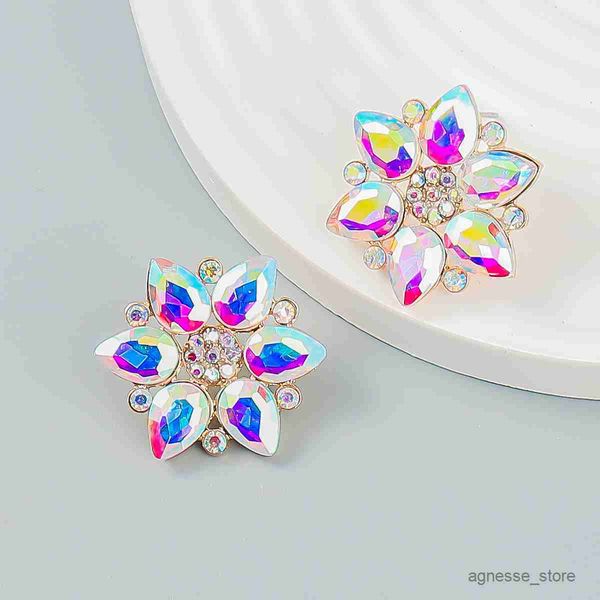 charm new metal floral stud earrings simple statement earrings women's elegant accessories r230819, Golden
charm new metal floral stud earrings simple statement earrings women's elegant accessories r230819, Golden