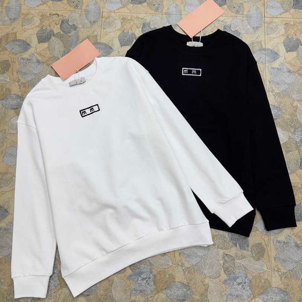 women's sweatshirt miu designer hoodie embroidered letters round neck loose pullover sweater diamond long-sleeved t-shirt bottoming top, Black
women's sweatshirt miu designer hoodie embroidered letters round neck loose pullover sweater diamond long-sleeved t-shirt bottoming top, Black