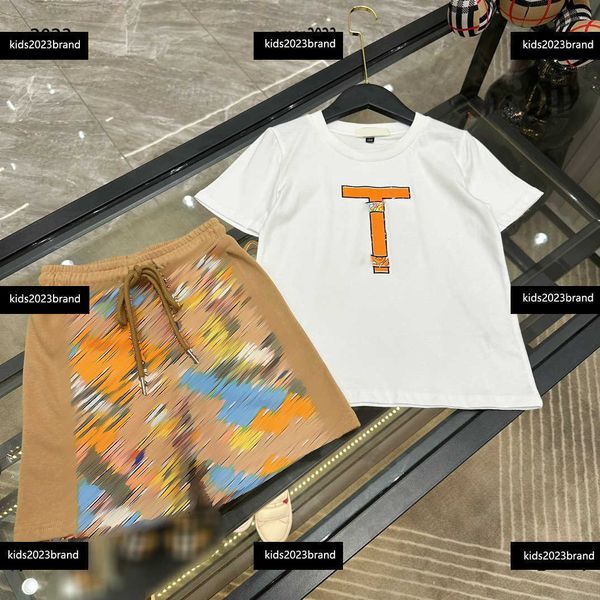 tracksuits designer kids tees sets baby outdoor suit size 90-150 2pcs round neck t-shirt and colorful logo printed shorts june06, White
tracksuits designer kids tees sets baby outdoor suit size 90-150 2pcs round neck t-shirt and colorful logo printed shorts june06, White