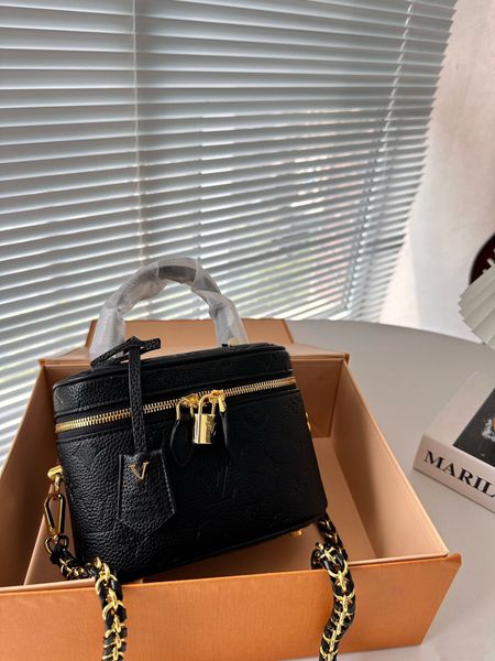 2023 new cosmetic bag makeup package clutch handbag leather designer bag shoulder bag crossbody package tote m44992 m42264 m2264
2023 new cosmetic bag makeup package clutch handbag leather designer bag shoulder bag crossbody package tote m44992 m42264 m2264