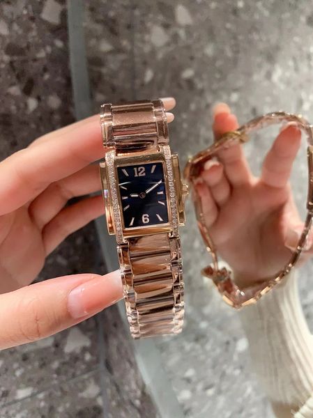 aaa fashion designer women's watch quartz movement 316 stainless steel case small red belt qbd, Slivery;brown
aaa fashion designer women's watch quartz movement 316 stainless steel case small red belt qbd, Slivery;brown