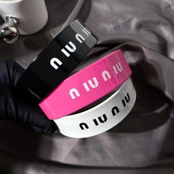 mi 23 new acetic acid hair band wide edge colorful miu letter hair clip french mesh red sweet style hair accessories, Golden;silver
mi 23 new acetic acid hair band wide edge colorful miu letter hair clip french mesh red sweet style hair accessories, Golden;silver