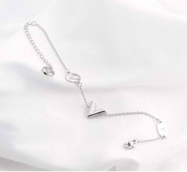 designer jewelry golden bracelets necklace earrings charm round letter l home women bracelet link luxury designer hollow birthday 2774764, Golden;silver
designer jewelry golden bracelets necklace earrings charm round letter l home women bracelet link luxury designer hollow birthday 2774764, Golden;silver