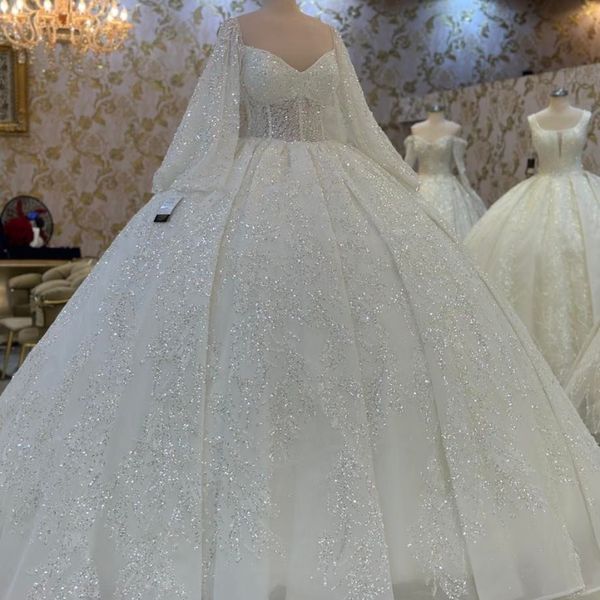 luxury shiny sweetheart neck beading long sleeves ball gown wedding dress 2023 gorgeous court train vintage bridal gown, White
luxury shiny sweetheart neck beading long sleeves ball gown wedding dress 2023 gorgeous court train vintage bridal gown, White