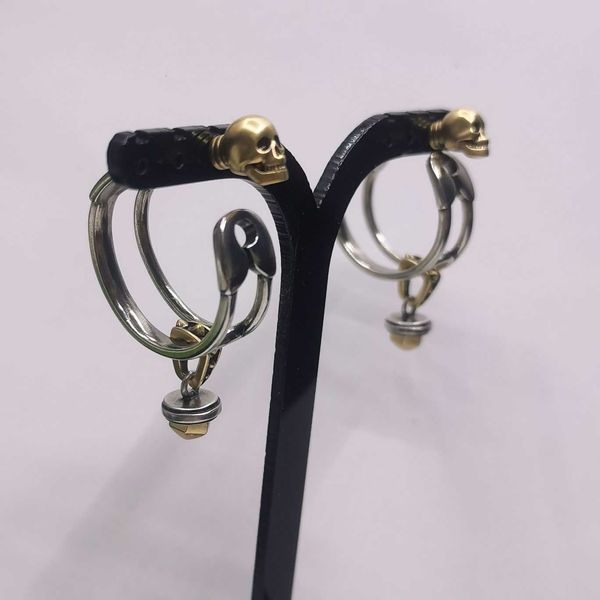 fashion designer alexander queen old wheat clip skull earrings female personality temperament color matching paper clip earrings, Golden
fashion designer alexander queen old wheat clip skull earrings female personality temperament color matching paper clip earrings, Golden