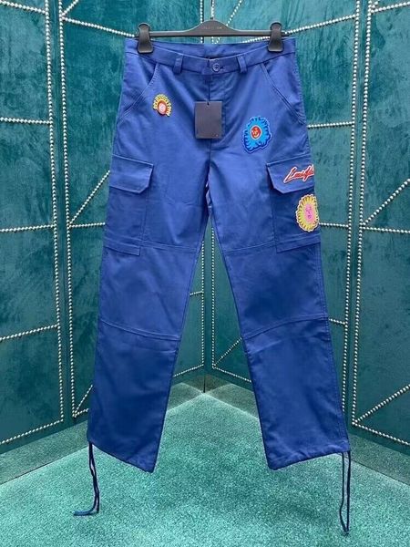 2023 new fashion pants men solid color big pockets loose style sunflower logo casual streetwear work sweatpants straight, Black
2023 new fashion pants men solid color big pockets loose style sunflower logo casual streetwear work sweatpants straight, Black