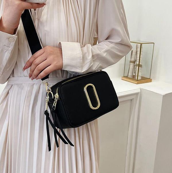 the snapsdesigner ladie bags handbag famous mini camera small crossbody bag women marc shoulder bags messenger r230819, Red;black
the snapsdesigner ladie bags handbag famous mini camera small crossbody bag women marc shoulder bags messenger r230819, Red;black