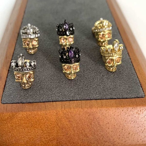 fashion designer alexander queen 2021 earrings female skull diamond crown personalized high sense color matching skull and ghost earrings, Golden
fashion designer alexander queen 2021 earrings female skull diamond crown personalized high sense color matching skull and ghost earrings, Golden