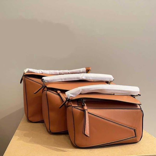 chic le vintage line camera bags designer shoulder bags geometric design luxurys handbags print phone wallet temperament crossbody tote 2307
chic le vintage line camera bags designer shoulder bags geometric design luxurys handbags print phone wallet temperament crossbody tote 2307