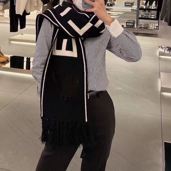 fashion designer scarf for men and women wool ch cashmere brand letter jacquard scarves wholesale price of big brand style, Blue;gray
fashion designer scarf for men and women wool ch cashmere brand letter jacquard scarves wholesale price of big brand style, Blue;gray