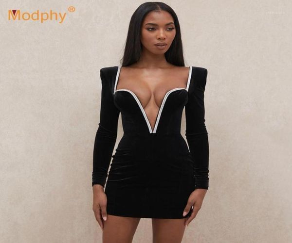 winter vneck long sleeve diamond backless black velvet bodycon mini dress 2021 new women celebrity evening party vestidos19709607, Black;gray
winter vneck long sleeve diamond backless black velvet bodycon mini dress 2021 new women celebrity evening party vestidos19709607, Black;gray