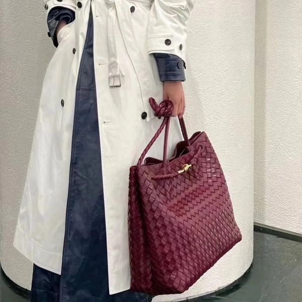 10a designer intrecciato handbag andiamo tote bag nappa weaving drawstring large capacity travel crossbody bags fashion work shopping undera
10a designer intrecciato handbag andiamo tote bag nappa weaving drawstring large capacity travel crossbody bags fashion work shopping undera