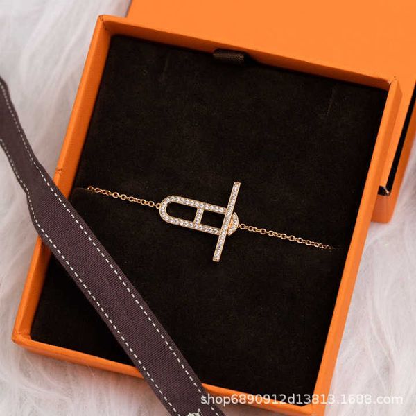 brand high edition love ma family full diamond pig nose versatile bracelet for women folding and wearing small elegant light luxury design i, Black
brand high edition love ma family full diamond pig nose versatile bracelet for women folding and wearing small elegant light luxury design i, Black