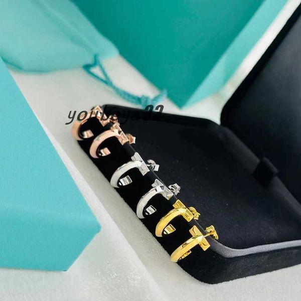 s925 sterling silver t letters circle designer stud earrings for women girls brand name luxury earings earring ear rings party wedding jewel, Golden;silver
s925 sterling silver t letters circle designer stud earrings for women girls brand name luxury earings earring ear rings party wedding jewel, Golden;silver