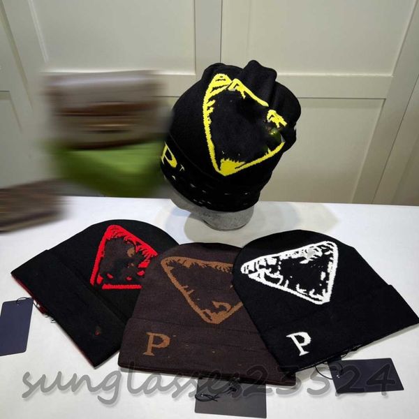 2023 new fashion men ladies letter designer hat plaid knit skull hat winter beanie, Blue;gray
2023 new fashion men ladies letter designer hat plaid knit skull hat winter beanie, Blue;gray