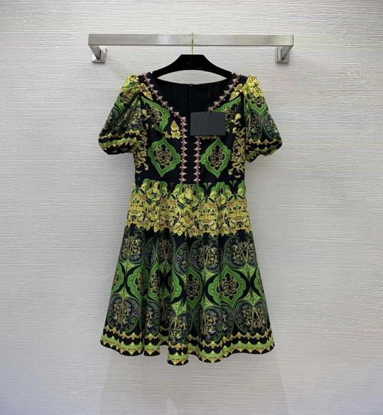 2023 spring summer long sleeve v neck print fashion milan runway dress designer dress brand same style dress 021794506845, Black;pink
2023 spring summer long sleeve v neck print fashion milan runway dress designer dress brand same style dress 021794506845, Black;pink
